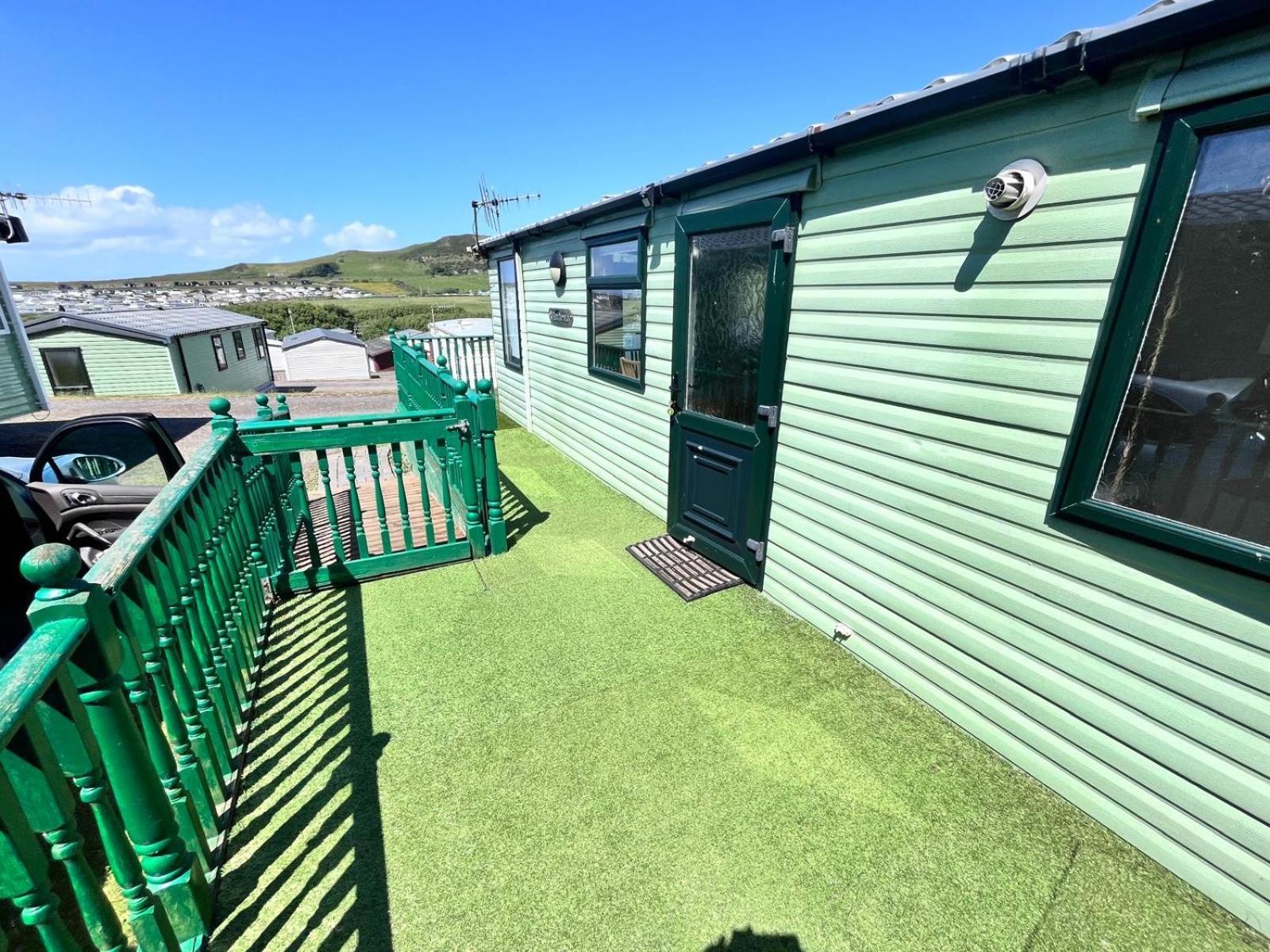 Number 123 Beautiful Caravan Sleeps 4 * Aberystwyth